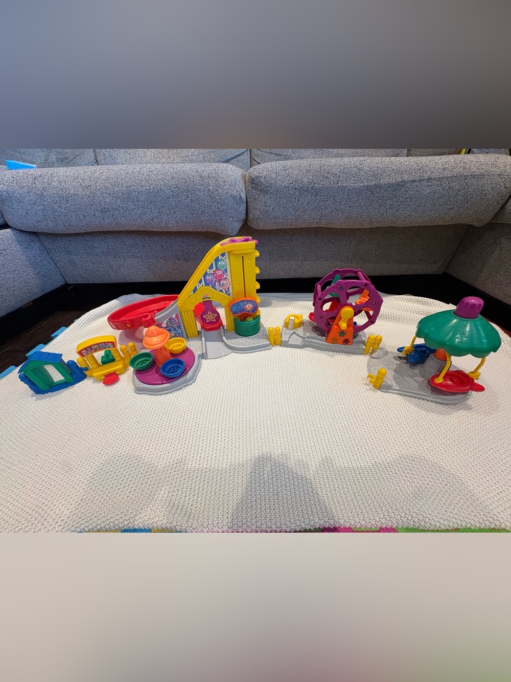 Fisher Price LITTLE PEOPLE Amusement Park/Carnival Set